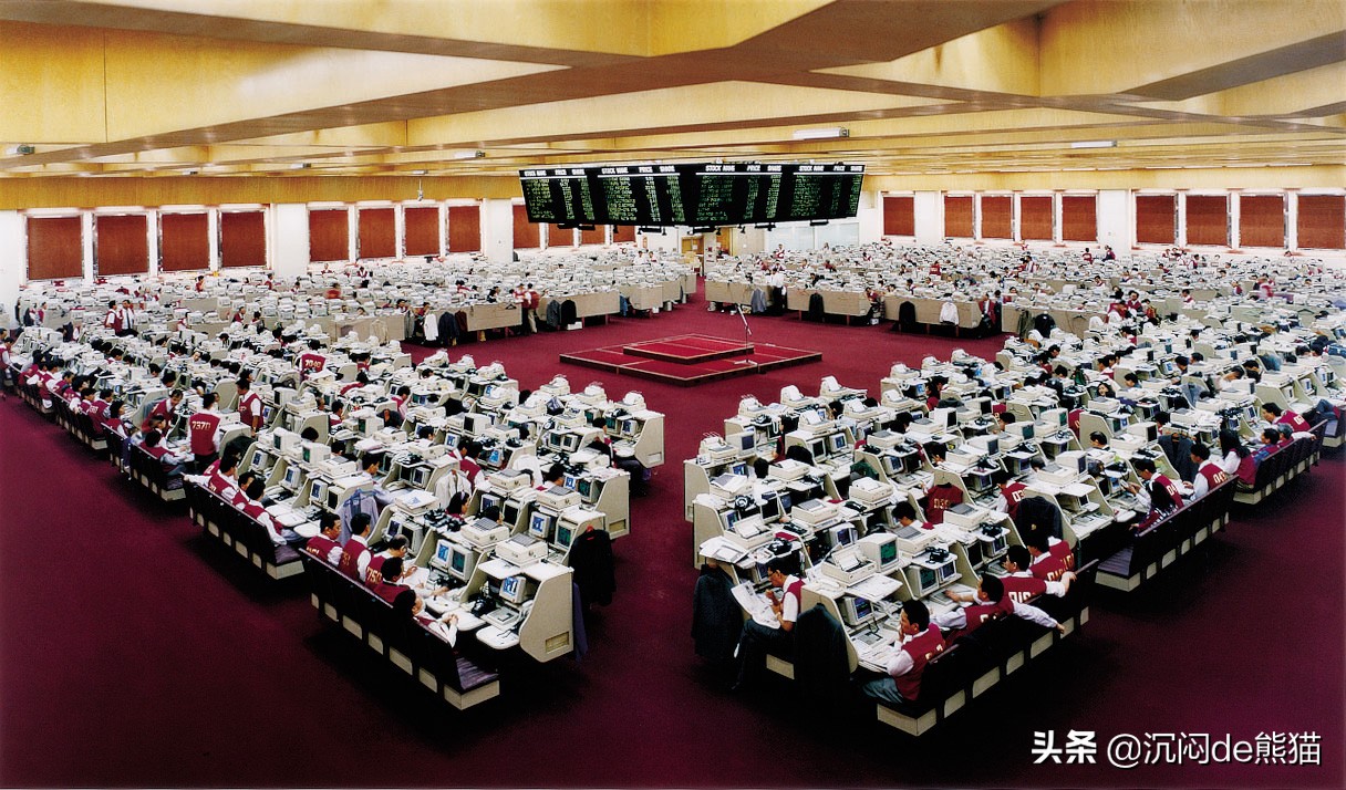 香港恒生指数近3年走势,香港交易所最近一年股价最低多少