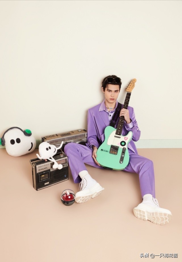 “笋丝”们利路修发福利来了，渔网装和光腿装你来不来看