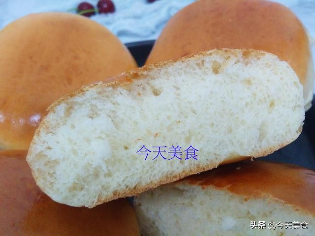 怎样用面包机做出松软拉丝的面包,手工制作面包