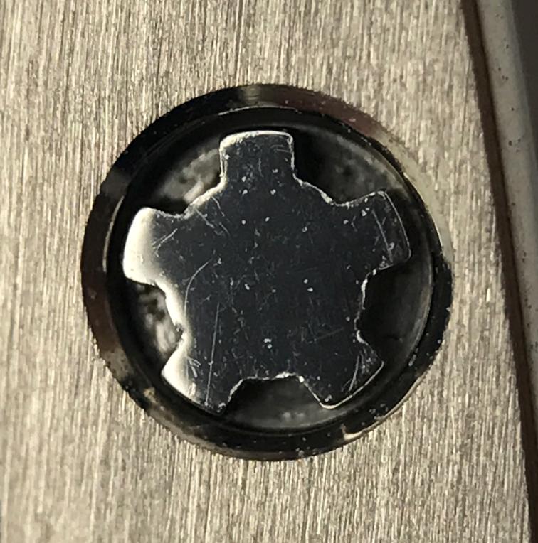 买二手表怎么去鉴定呢,买二手表怎么看表是否有翻新