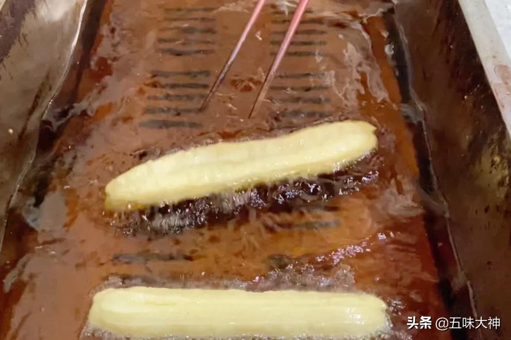 老式油条白矾的做法,矾油条的做法