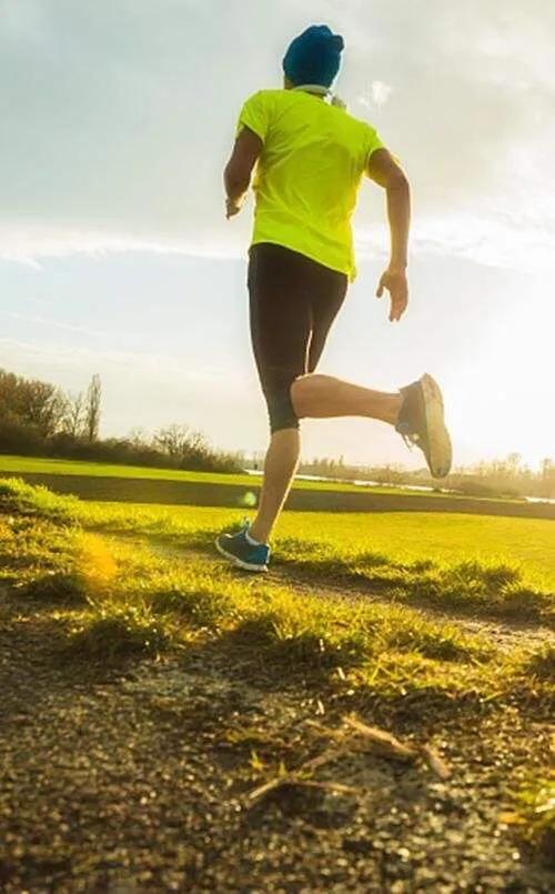 走路能减肚子的肉吗,跑步能减肚子的肉吗健身操