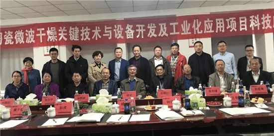 水龙头内部都是塑料吗,水龙头是铁的好还是塑料的好