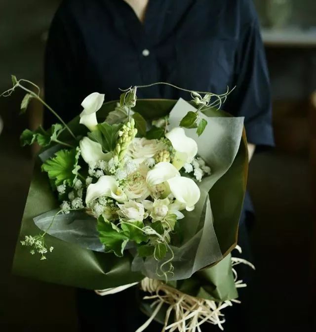 日式花艺作品,日本花店装修风格效果图