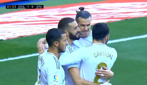 西甲裁判遭受围殴,皇马围攻裁判视频