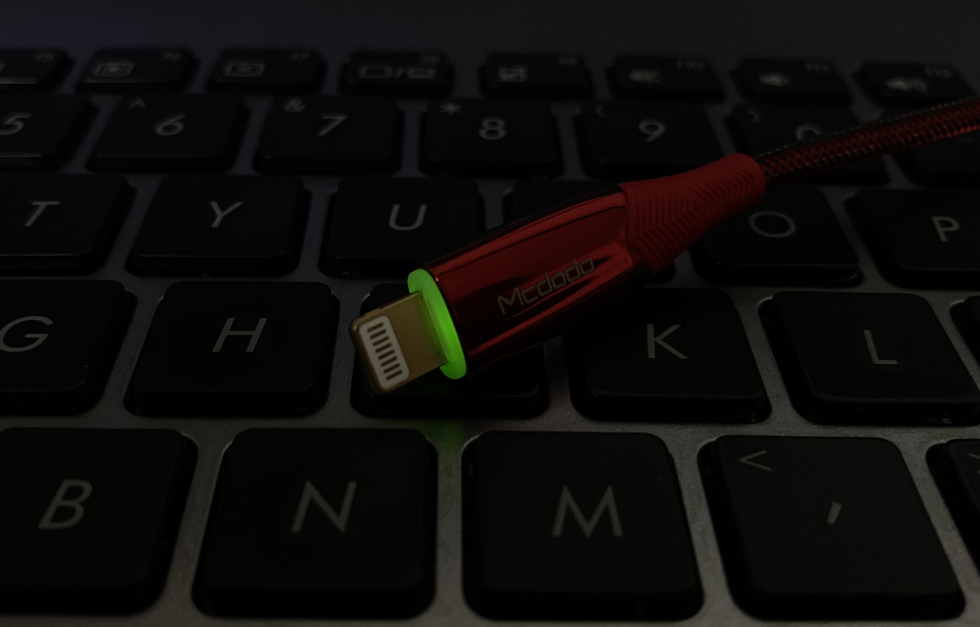 熄灯断电快充数据线,用自动断电的数据线充电