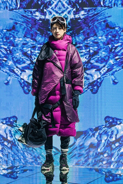 阿迪达斯ozweego春季新款,阿迪达斯新品来袭