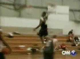 nba2kol文斯卡特98版扣篮动作,文斯卡特大风车扣篮背后角度