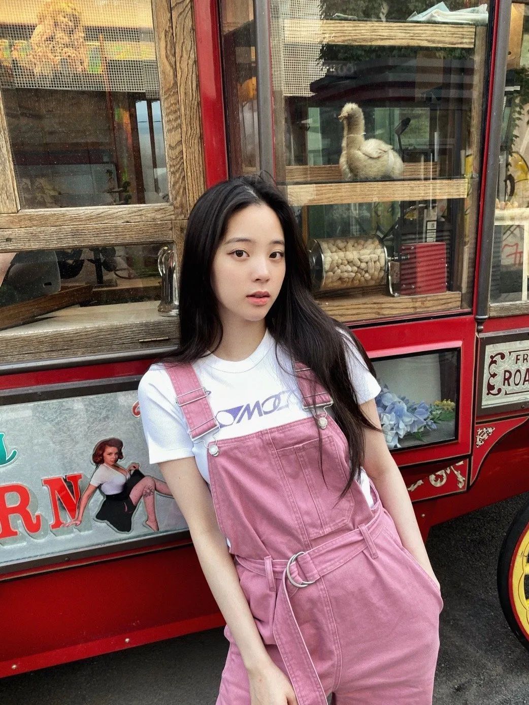 背带裤果然很减龄看起来很少女啊,哪种背带裤既减龄又不过时