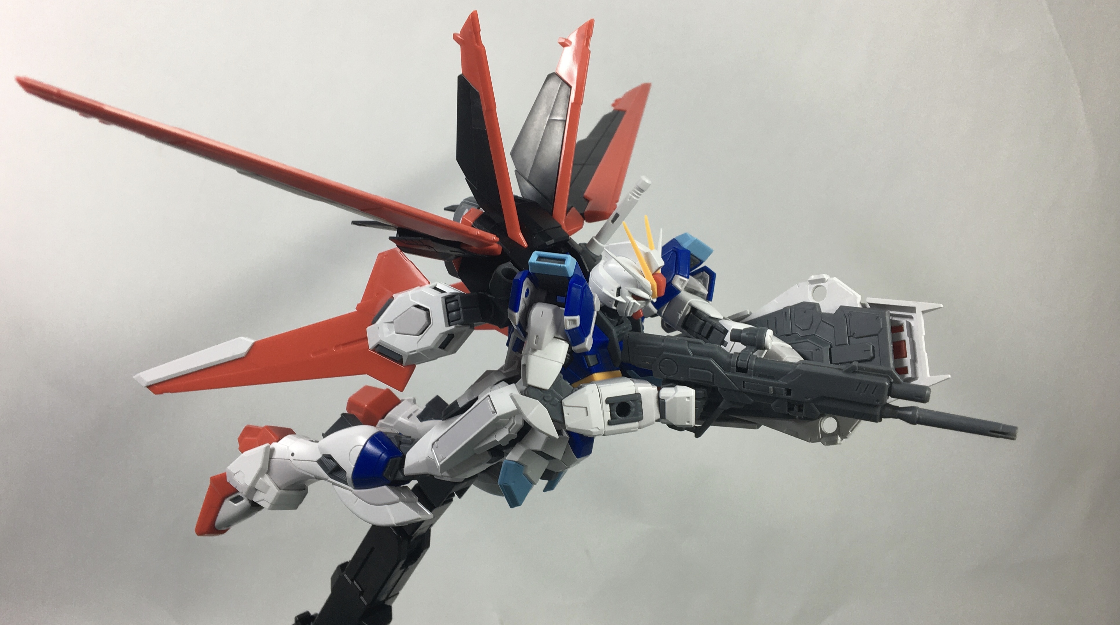 万代rg报丧女妖模型测评,万代rg空装脉冲高达测评