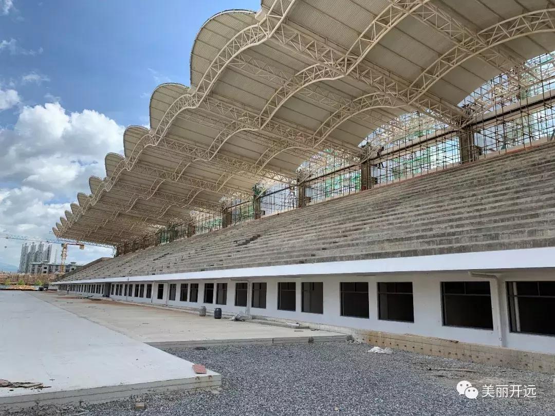 运动公园建设进展,开远体育创意产业园足球