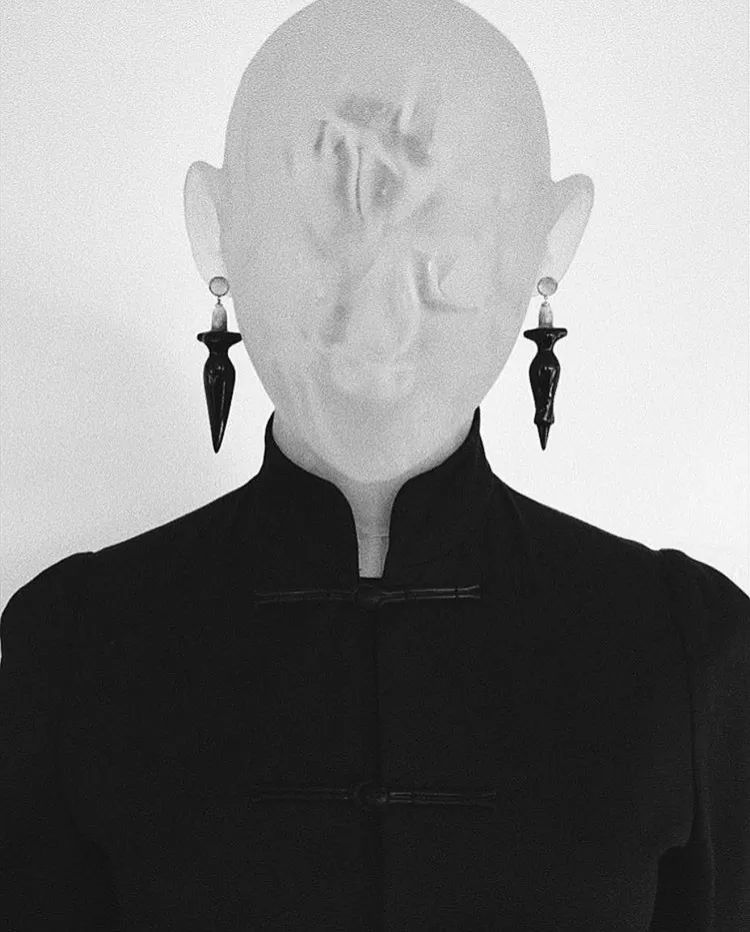 比起Ambush处了什么“对象”,我更关心这些小众配饰何时上新!