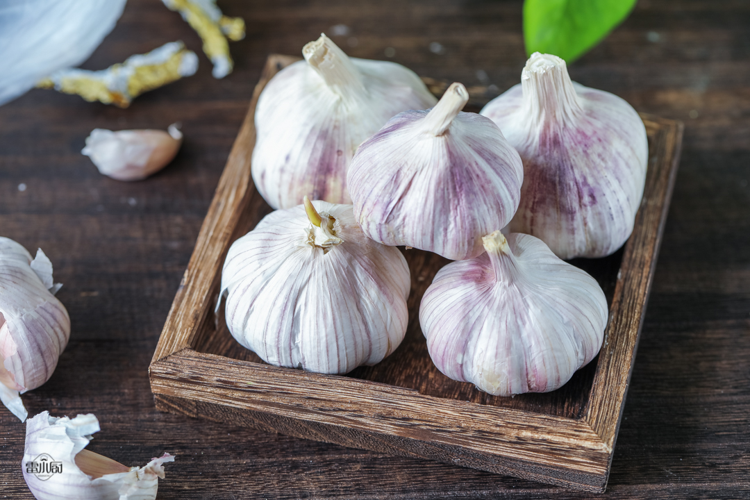 大蒜放久了为什么会发芽,大蒜放久了发芽