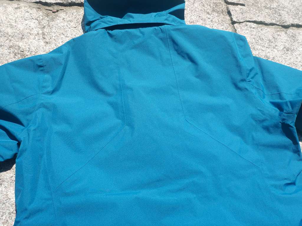 顺心而行--诺诗兰雨影冲锋衣体验