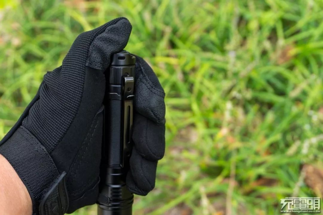 fenix菲尼克斯pd36r强光手电测评,fenixpd36rv2.0战术手电筒
