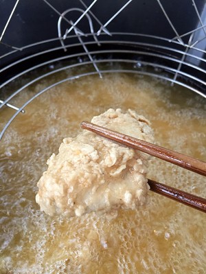 炸鸡翅如何外酥里嫩还入味,炸鸡翅怎么做到外酥里香