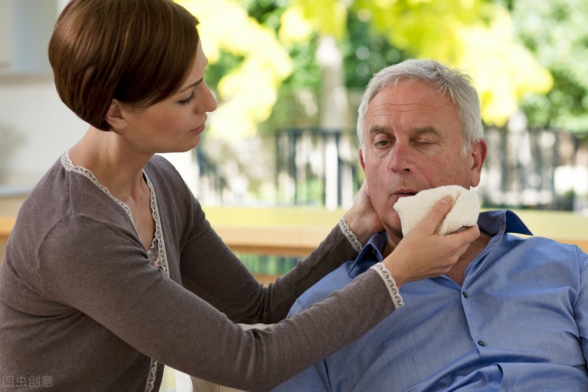 脑梗不能马上扶起来,脑梗早期不能溶栓用什么药