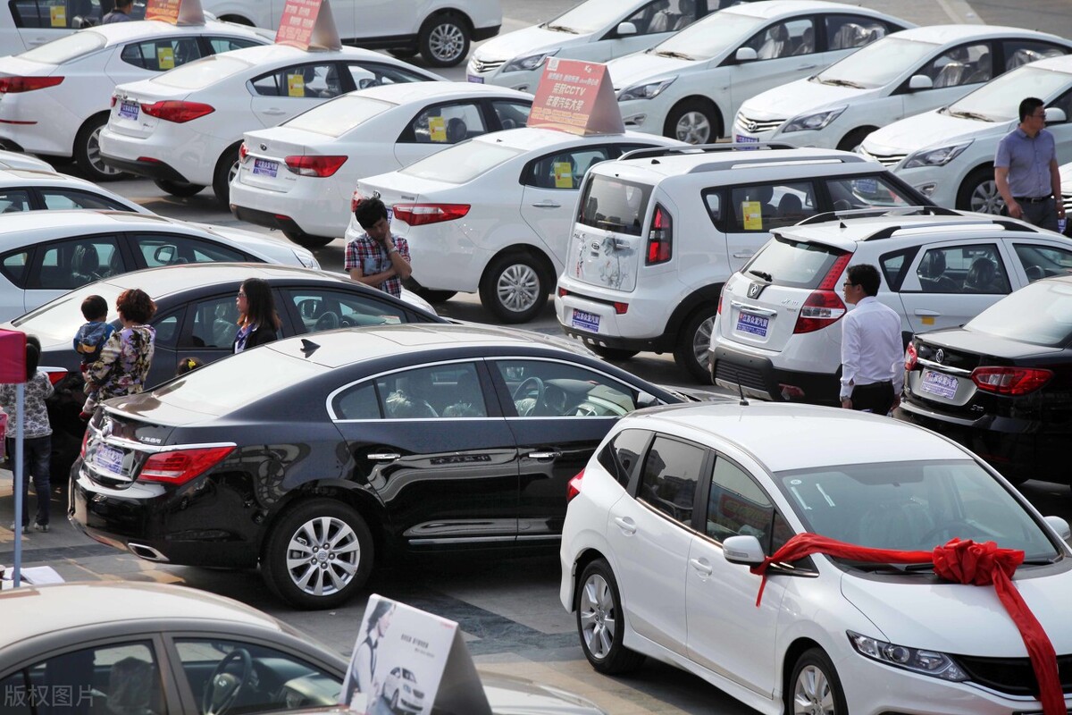 旧车到4s店置换划算还是卖掉,在4s店置换旧车划算吗