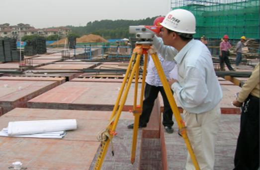 混凝土结构顶板极差是哪个规范,混凝土结构板平整度规范