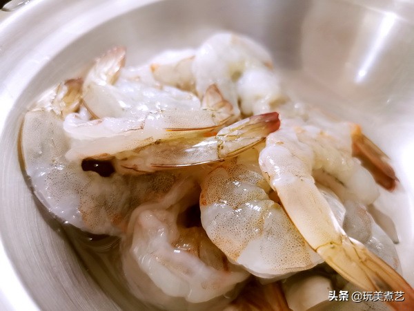 西瓜和虾子能一起吃吗,西瓜配虾子