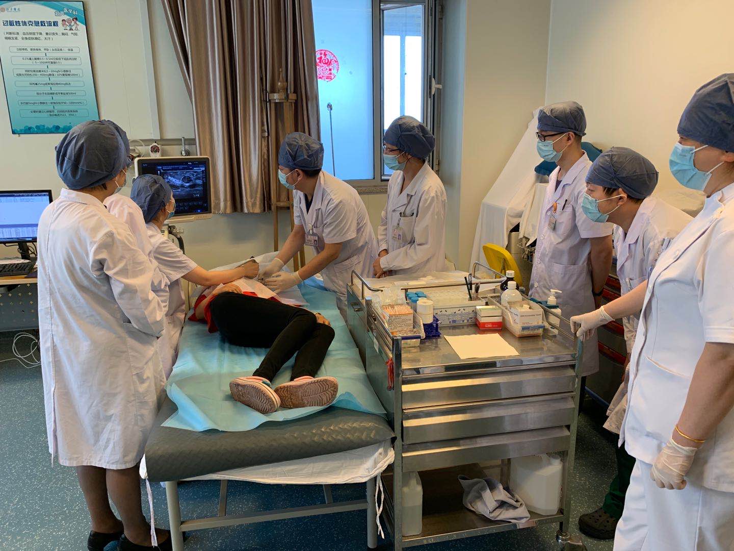 乳腺有结节吃什么药能把结节消掉,乳腺增生微波消融术的危害和弊端