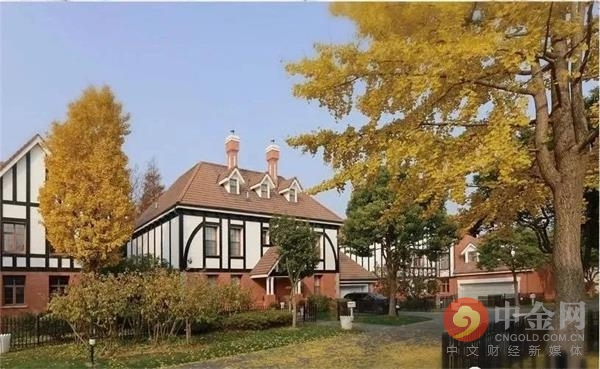 最高一套8000万!戴口罩排队抢豪宅,竟然还打起来了 !