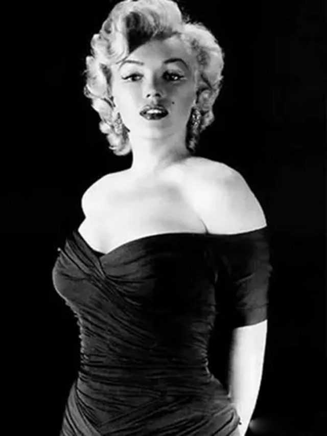 日本医生解剖梦露尸体，声称：心脏和肝脏都没有异常，非常干净