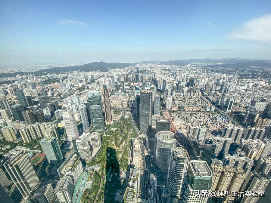 住在广州瑰丽酒店看外面风景,广州瑰丽酒店看到整个广州夜景