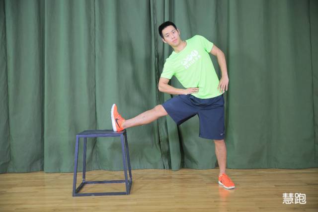 5公里跑后拉伸动作,跑后拉伸详细教程