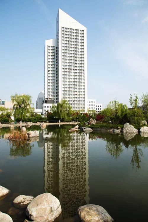 西安美院：中国九大美院之一，我国最早开办艺术专科的院校之一