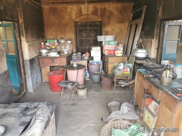 锦州96岁老人独居荒村，靠发电机生活，至今耳不聋，眼不花