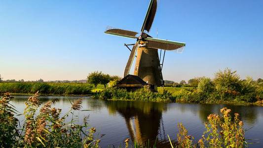 沙漠的沙子有什么利用价值,沙漠的沙子有什么利用价值吗