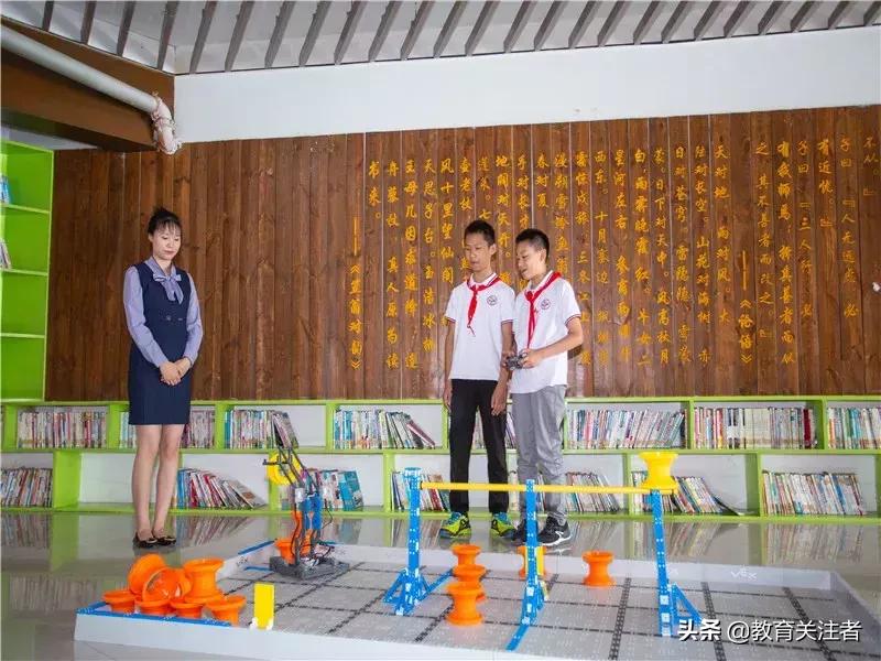 郑东新区昆丽河小学开学典礼,家国情怀校园