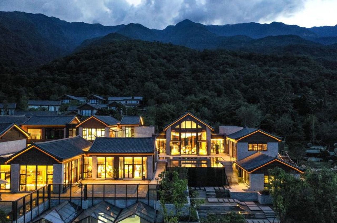 泡温泉到什么地方去,大理去哪里泡温泉最好