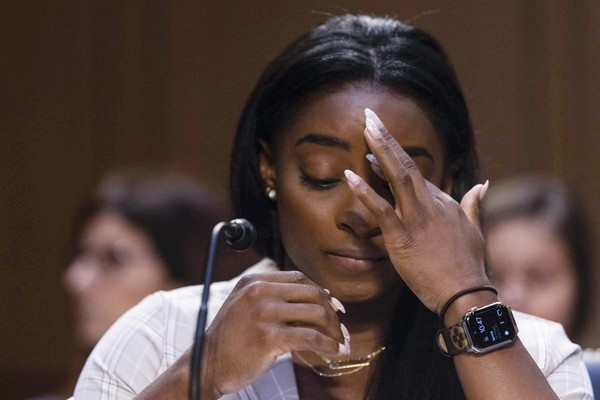 美国奥运队医性侵案,奥运冠军自曝遭教练侵犯