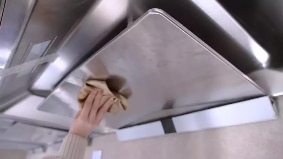 经常爆炒油烟机怎么选,顶吸和侧吸油烟机哪个更适合爆炒