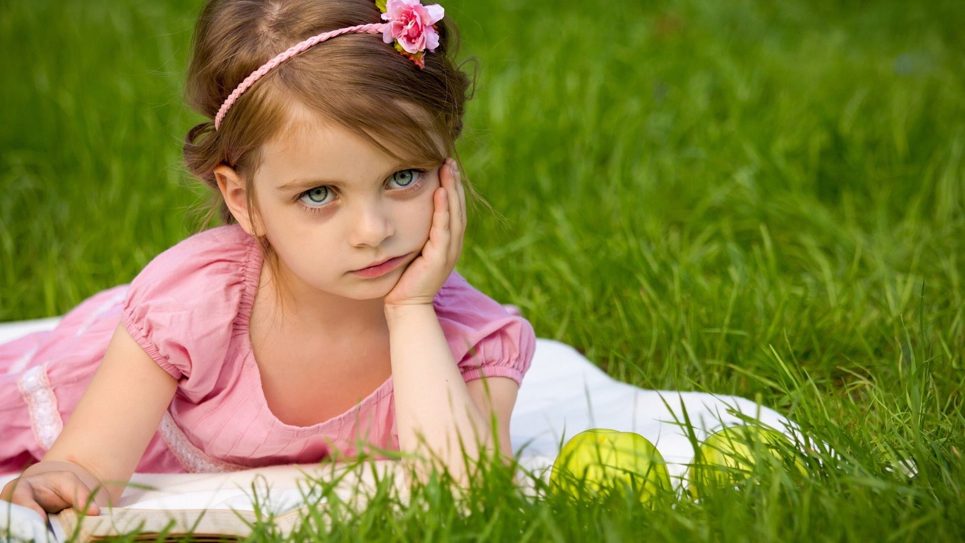 孩子跌倒爬起来的教育视频,培养孩子自立自强抗挫折