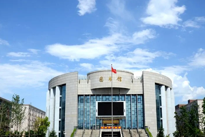 洛阳三所“翡翠中学”，重振“洛阳之光”，是学生的“乐园”