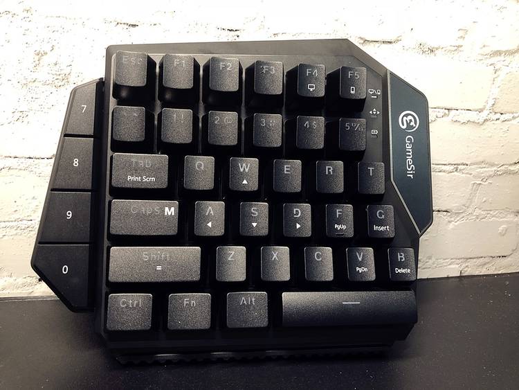 小鸡x2手柄如何玩吃鸡,gamesir盖世小鸡z2机械键盘