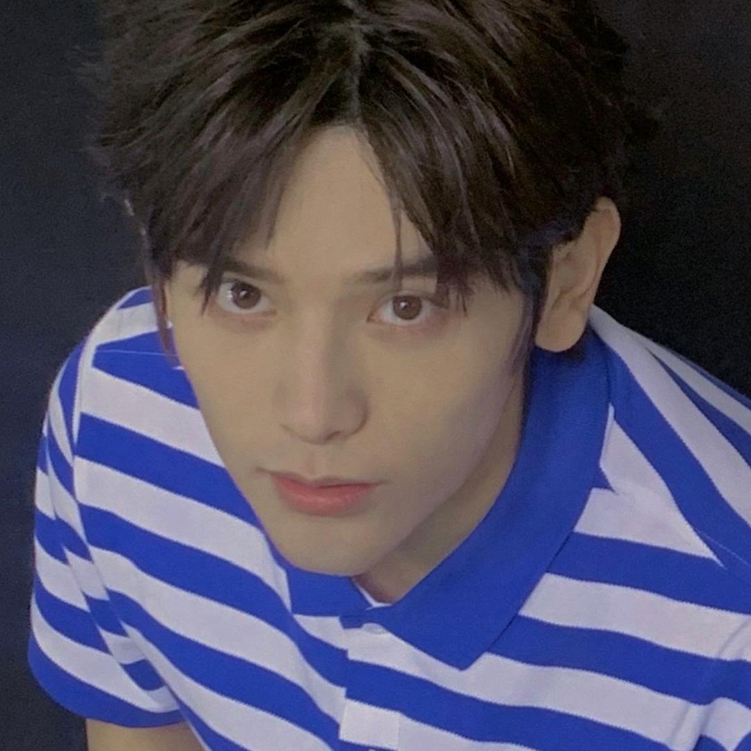 超好看的闺蜜头像一人一半真人,超好看的闺蜜头像动漫