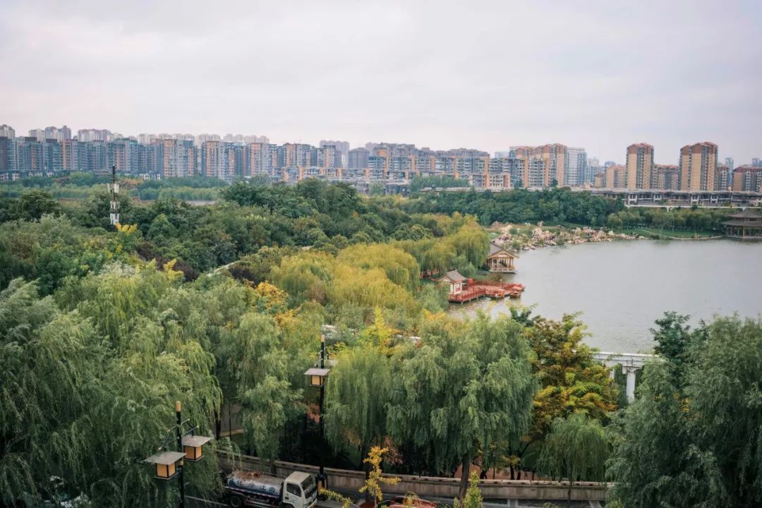 十一去西安玩住哪里,西安旅游住宿自由行推荐攻略