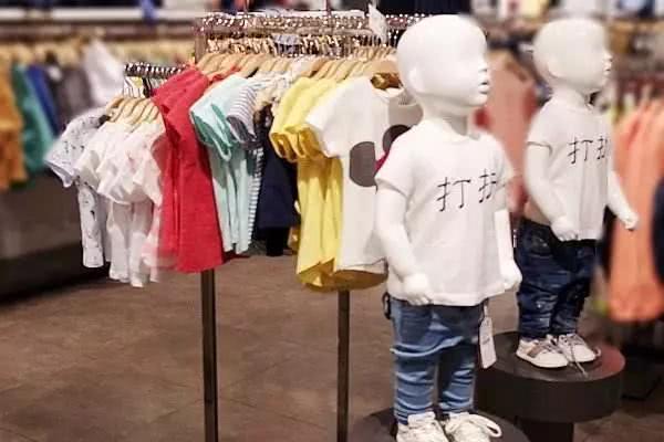 孩子衣服买大一码,小孩衣服要买那么多吗