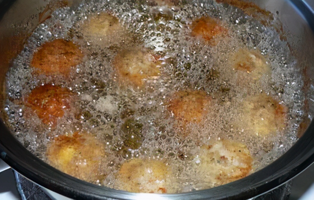 冷冻食品能直接煎吗,冷冻食品能直接焯水吗