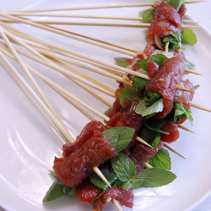 小雪节气为啥要吃火锅,小雪节气适合吃羊肉吗