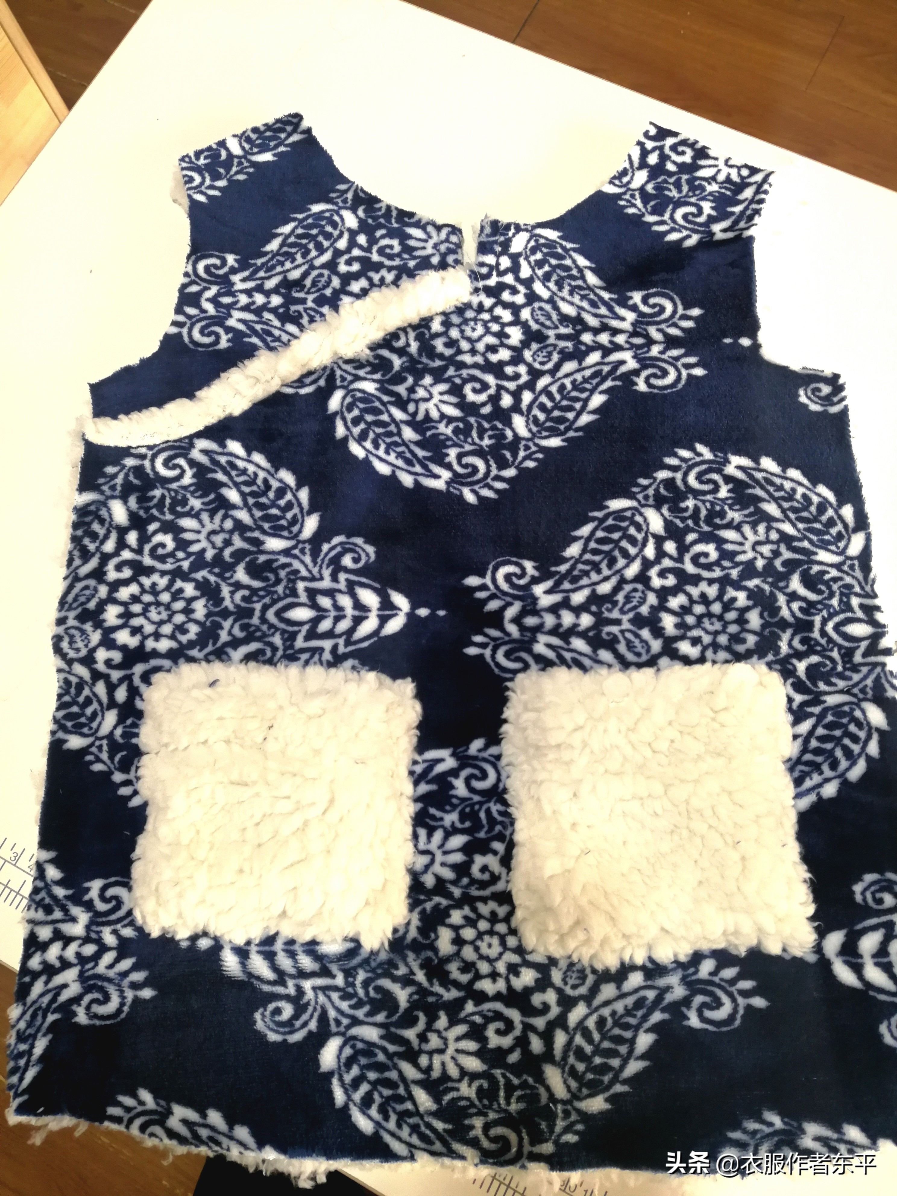 青花瓷半高领打底衫女,民族风青花瓷打底衫女款