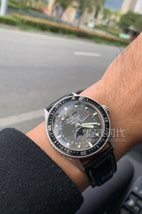 网友晒上千万的手表,网友晒1300手表