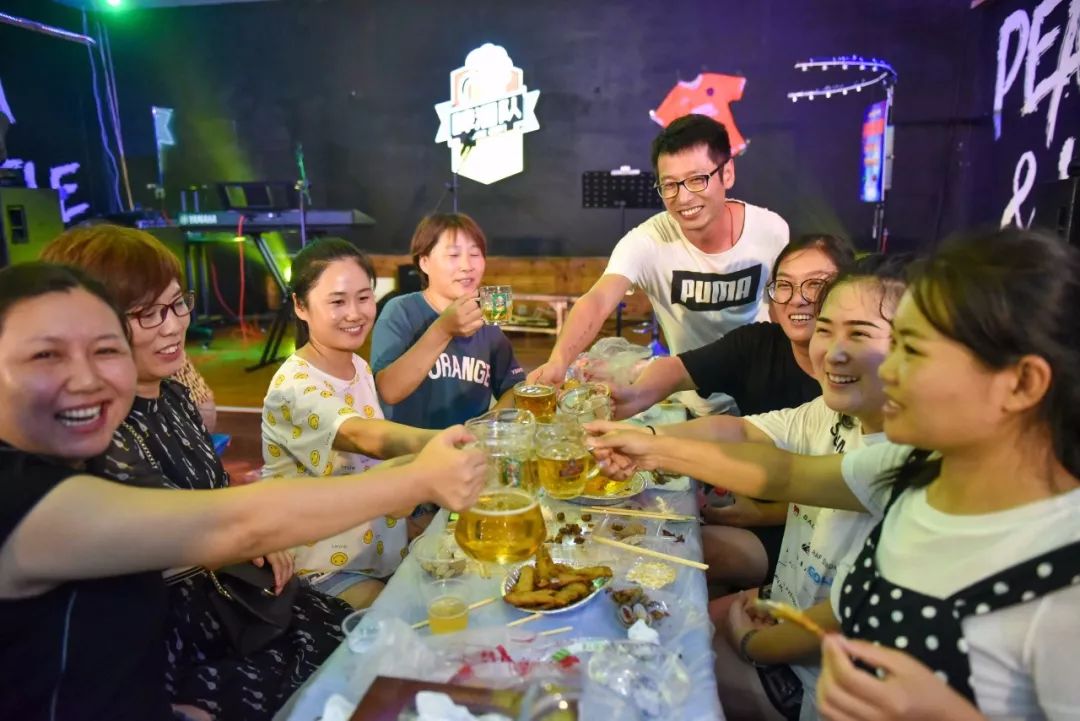 金沙滩音乐主题酒吧,西海岸啤酒城音乐