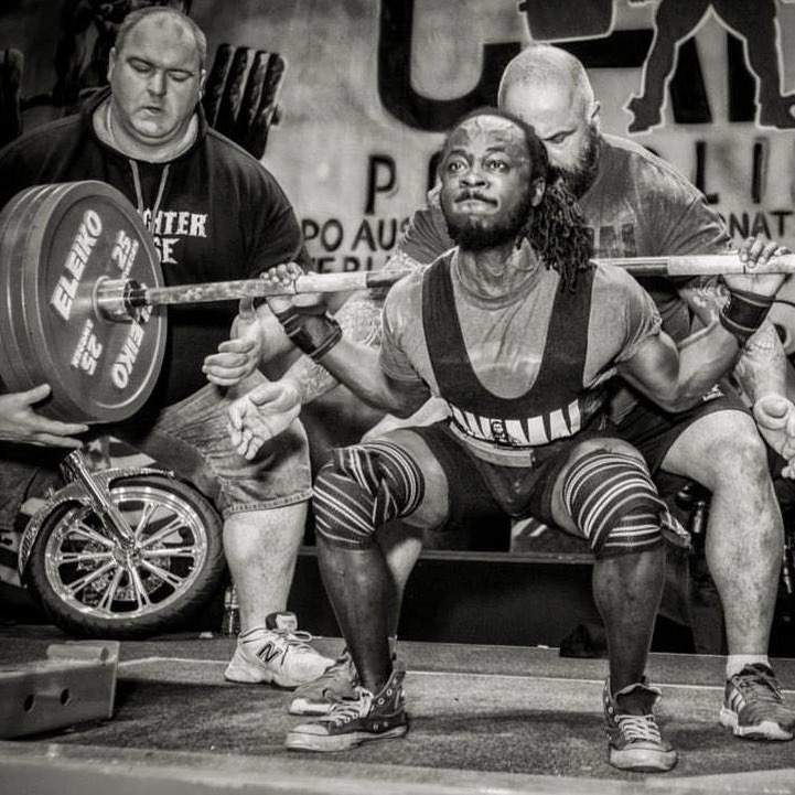 力量举无装备和有装备有啥区别,力量举有装备和无装备的区别