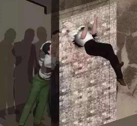 停电被困电梯的自救方法,不小心被电梯困住了怎么办