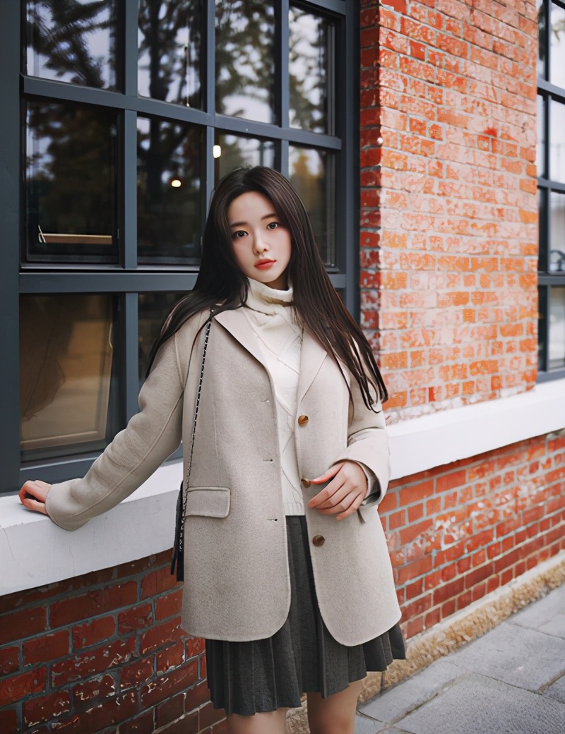 羊毛大衣搭配连帽针织衫,羊毛大衣小韩风穿搭
